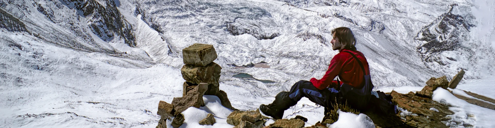  Tourist enjoying the view of the snowy Salkantay Mountain during the 4-day trek | Conde Travel Adventures