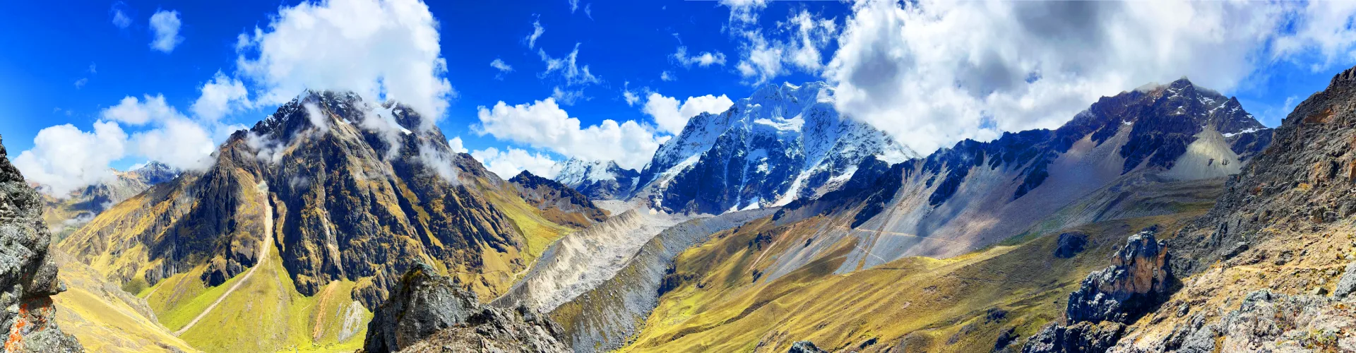 Panoramic view of the Salkantay Glacier on the trekking route to Machu Picchu in the Peruvian Andes | Conde Travel Adventures